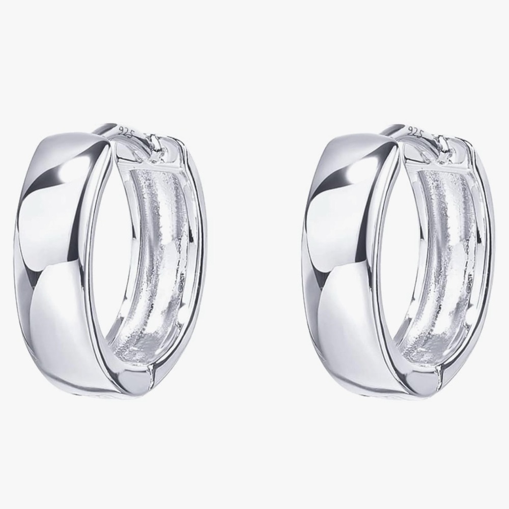 Elegant Gold Hoop Earrings - Picture 2 of 7
